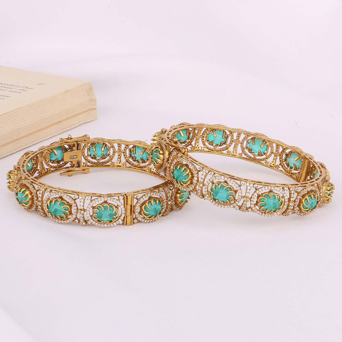Dhivanikha Victorian Pair Bangles