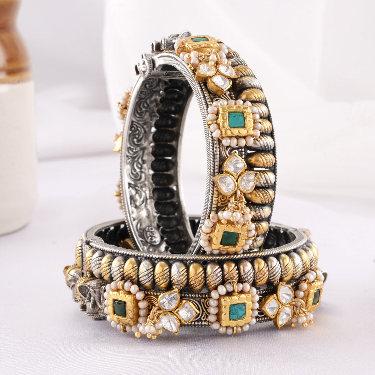 Raw Attractive Pair Bangle