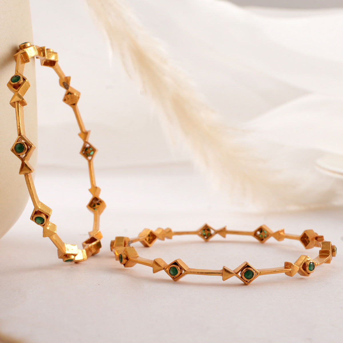 Nivithasri Stone Pair Bangle