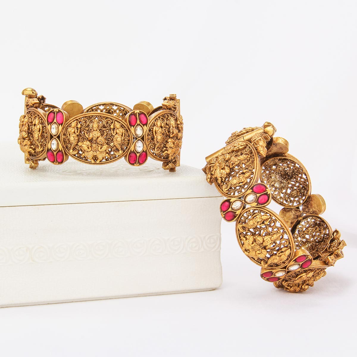 Lithika Nagas Pair Bangle