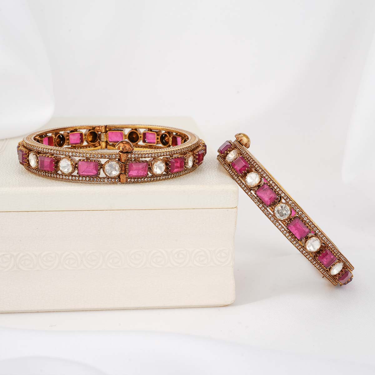 Shinning Pink Victorian Pair Bangles