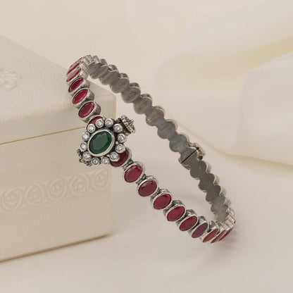 Nilanikha Single Bangle