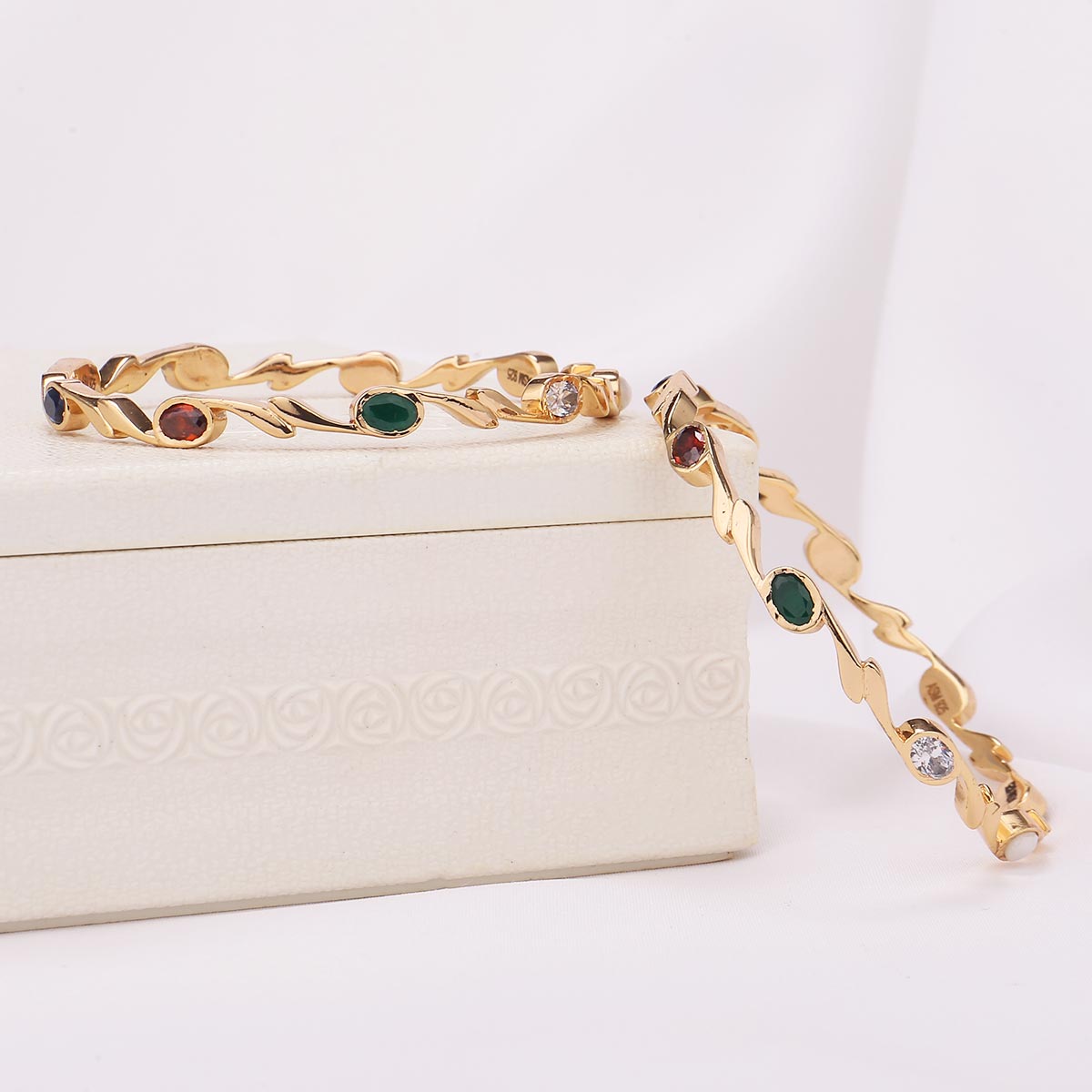 Gitali Diamond Design Pair Bangle