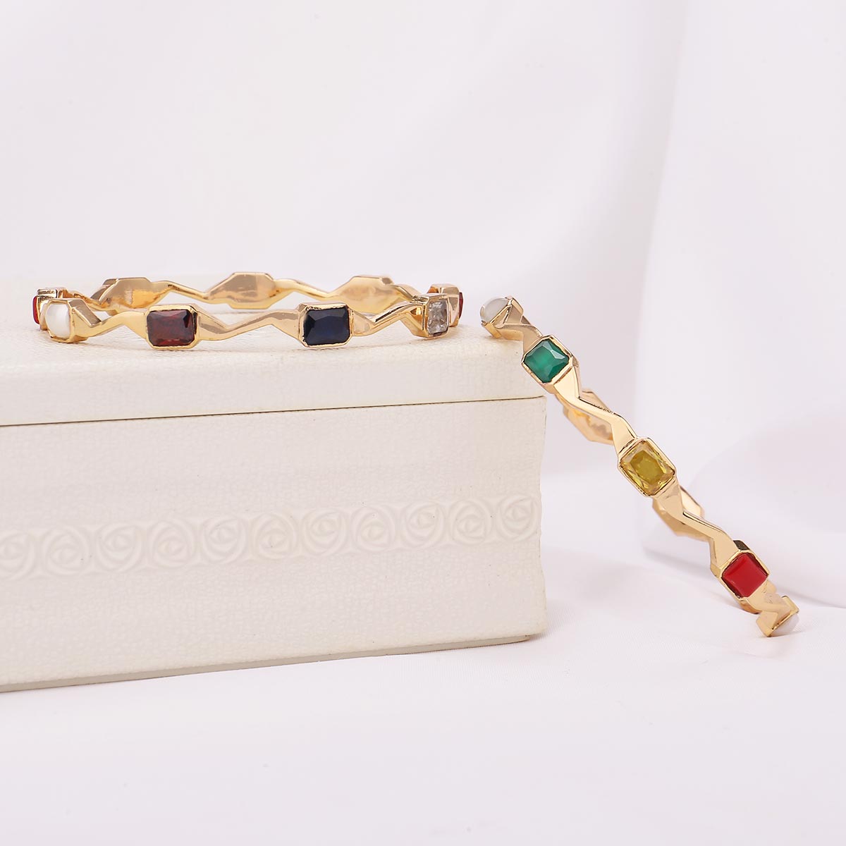 Ikshitha Diamond Design Pair Bangle