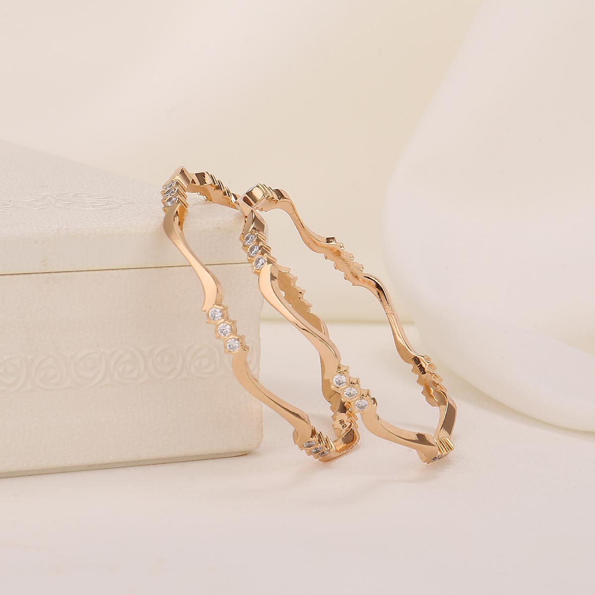Lavanya Diamond Design Pair Bangle