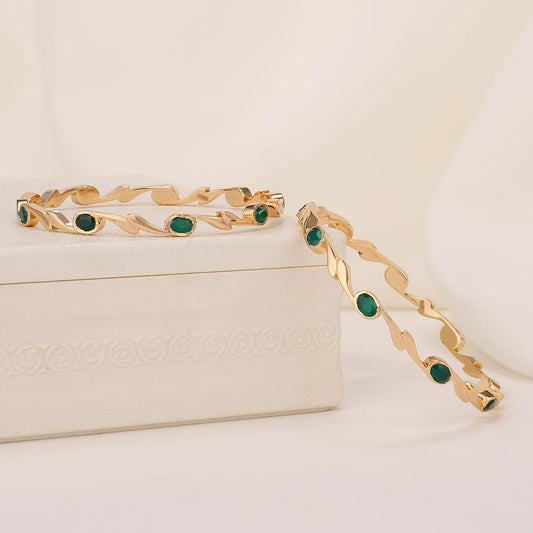 Nivara Diamond Design Pair Bangle