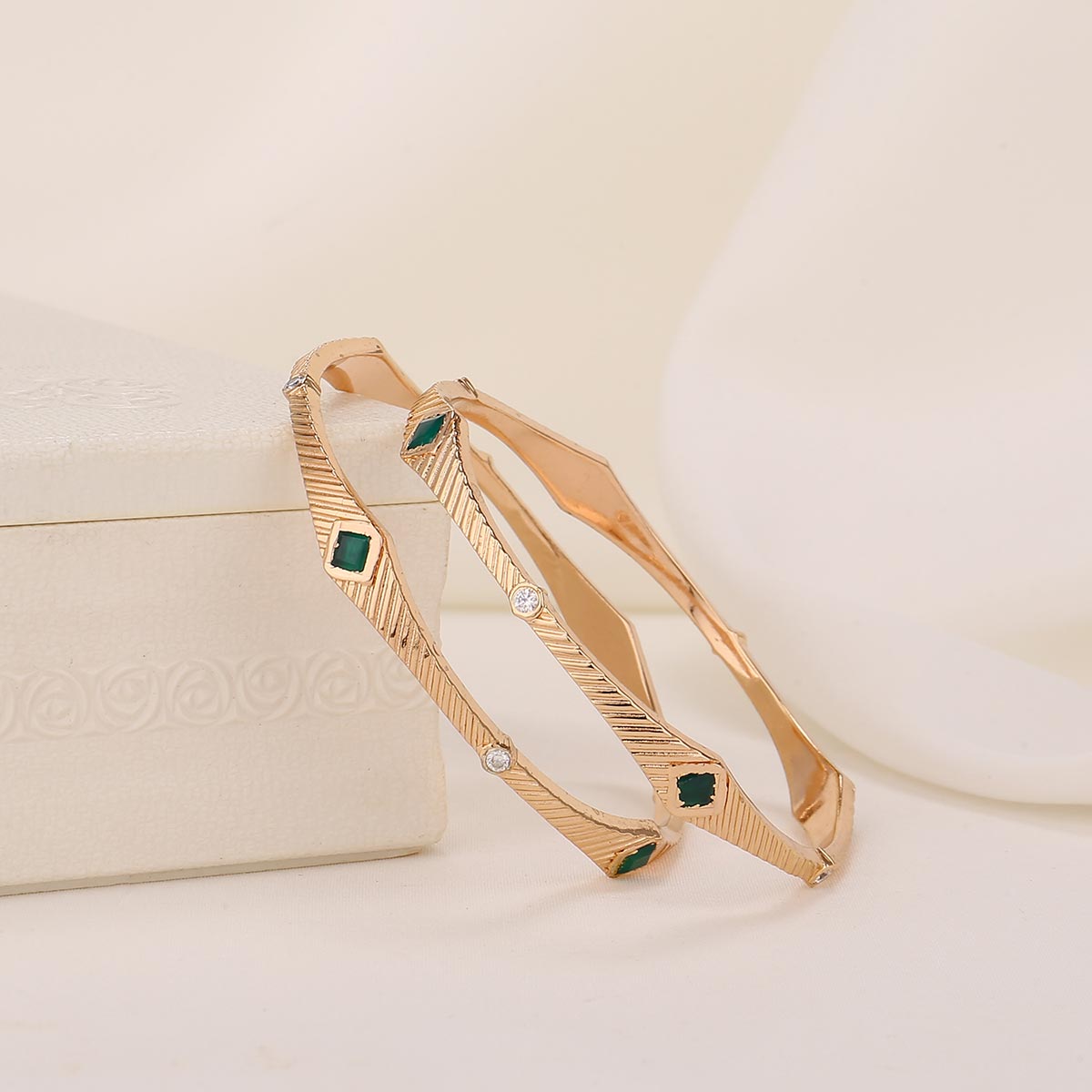 Shervika Diamond Design Pair Bangle