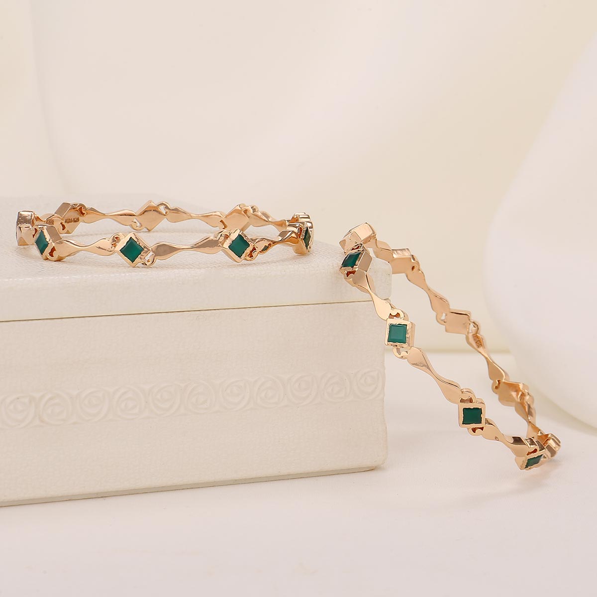 Ahana Diamond Design Pair Bangle