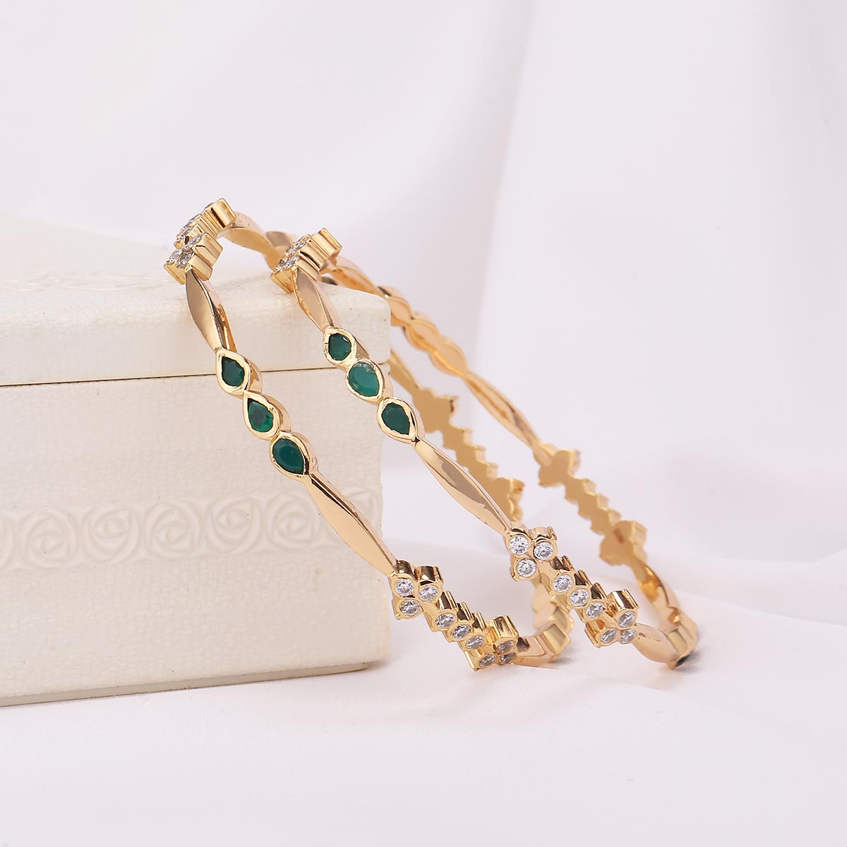 Mithila Diamond Design Pair Bangle