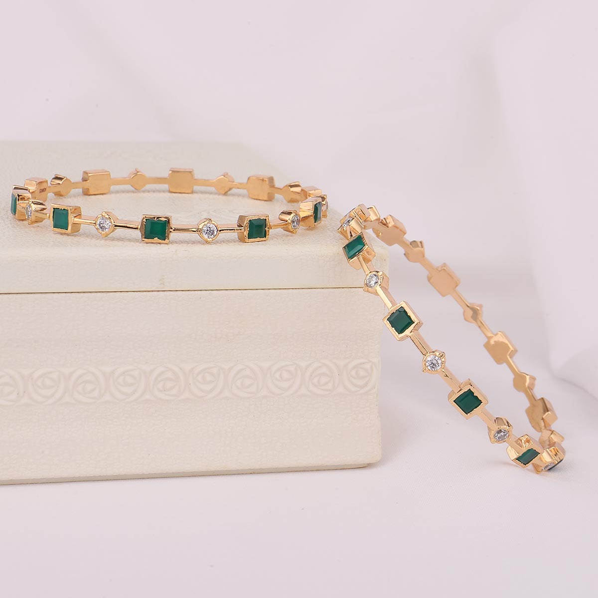 Rashmika Diamond Design Pair Bangle