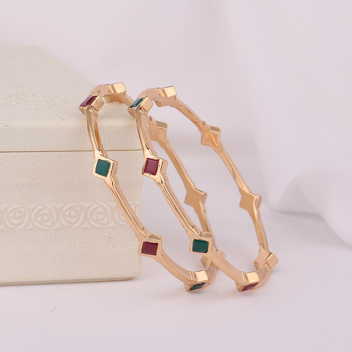 Beautiful Diamond Design Pair Bangle