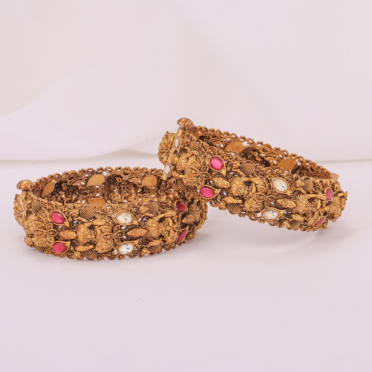 Kanika Nagas Pair Bangle