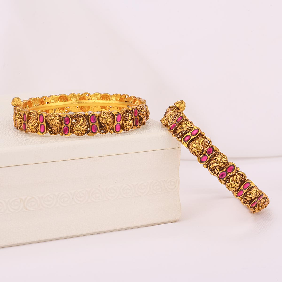 Thishyali Nagas Pair Bangle