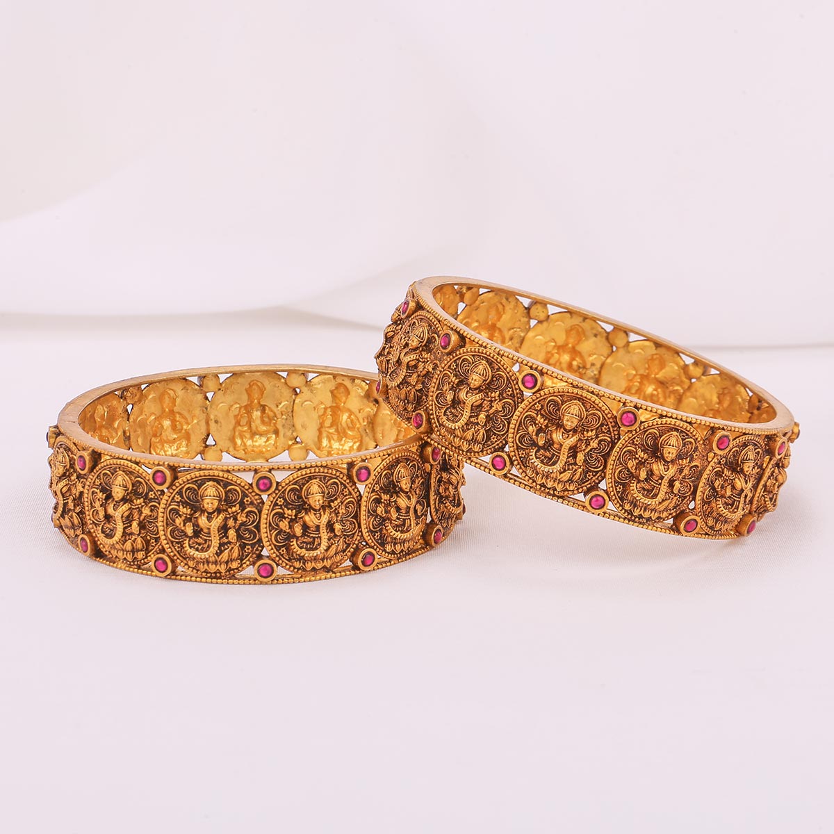 Classy Nagas Pair Bangle