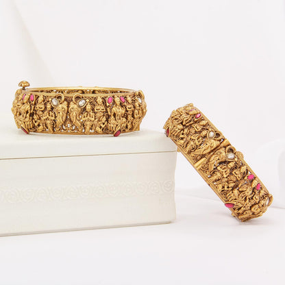 Saanvika Nagas Pair Bangle