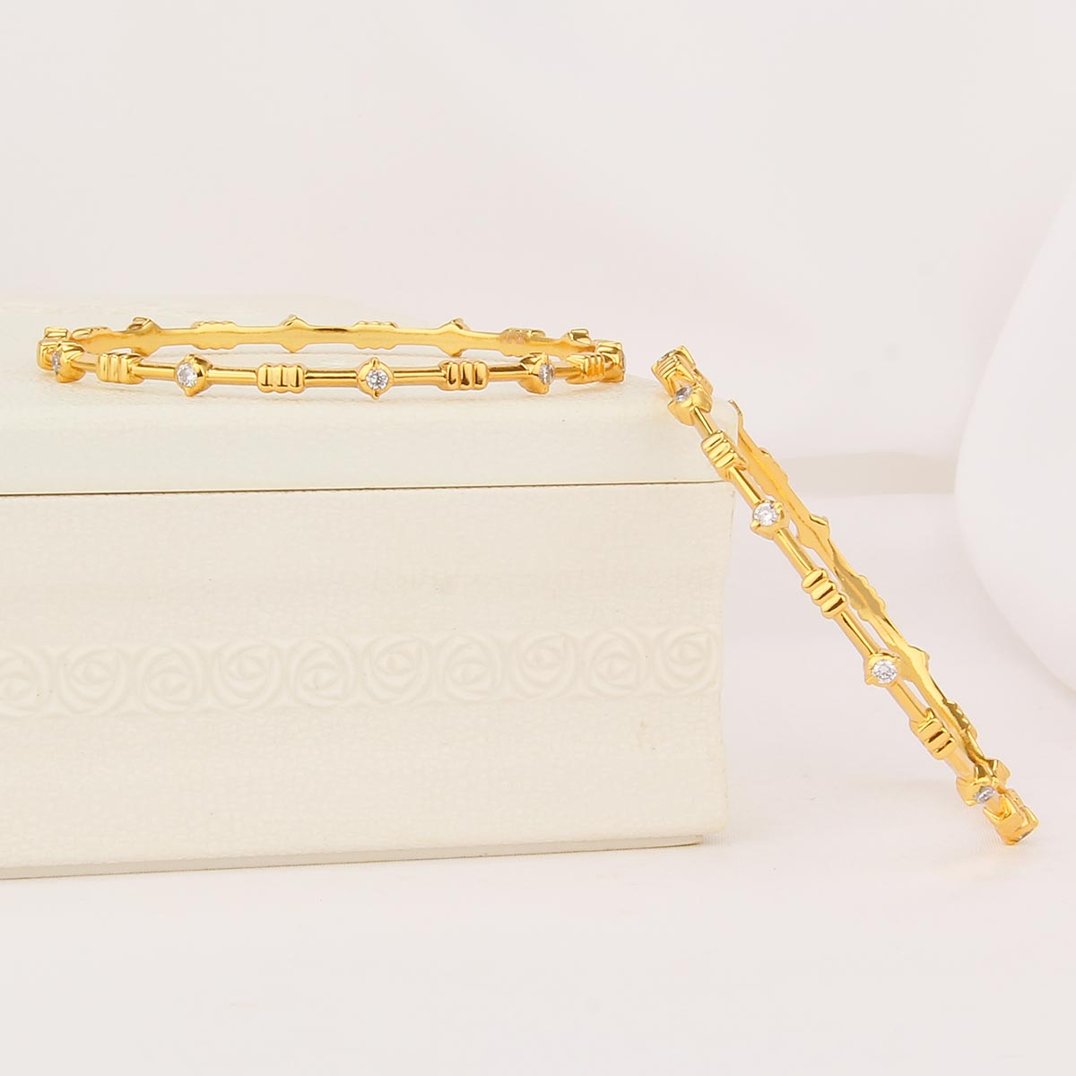 Shreya Diamond Design Pair Bangle
