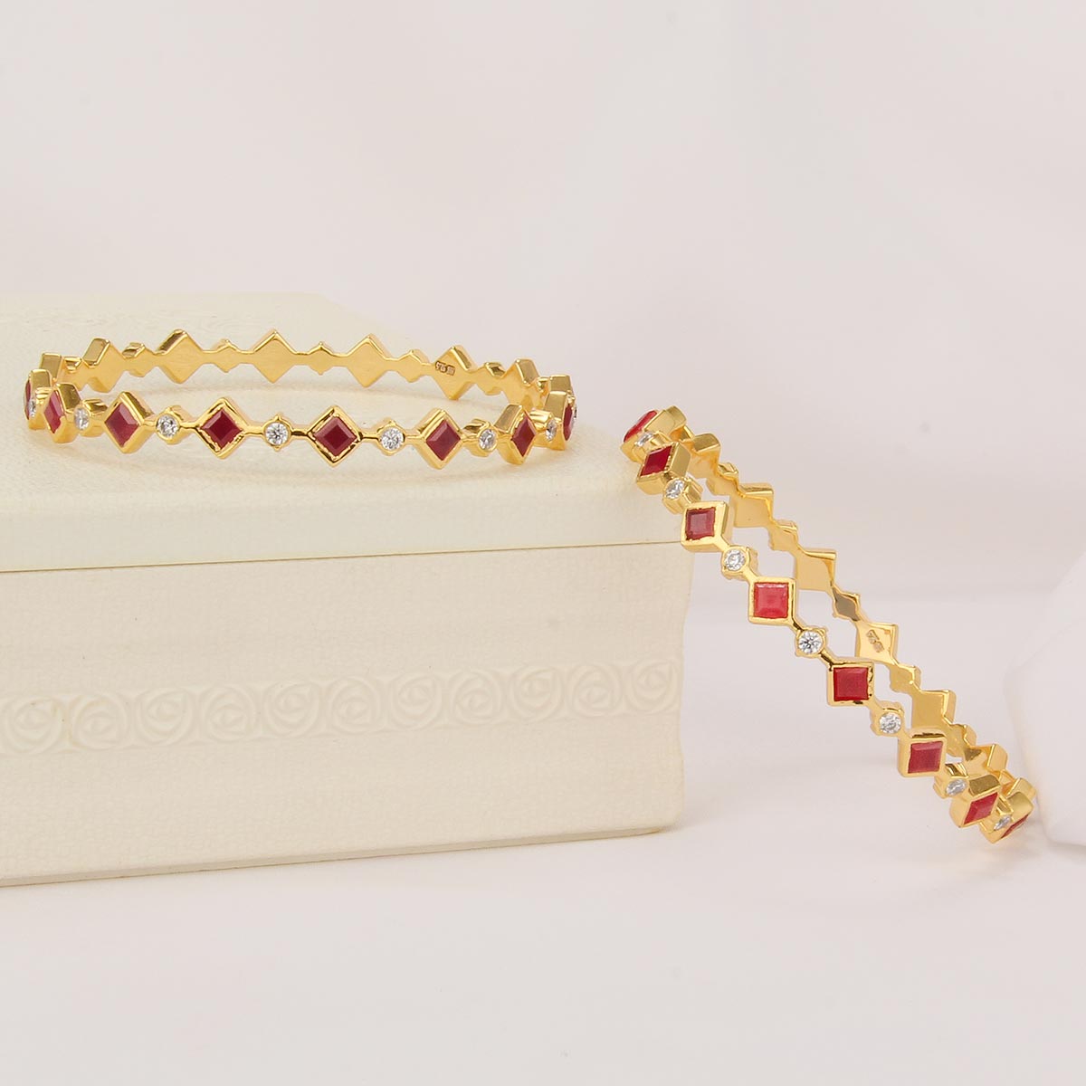 Nadhiya Pair Bangle