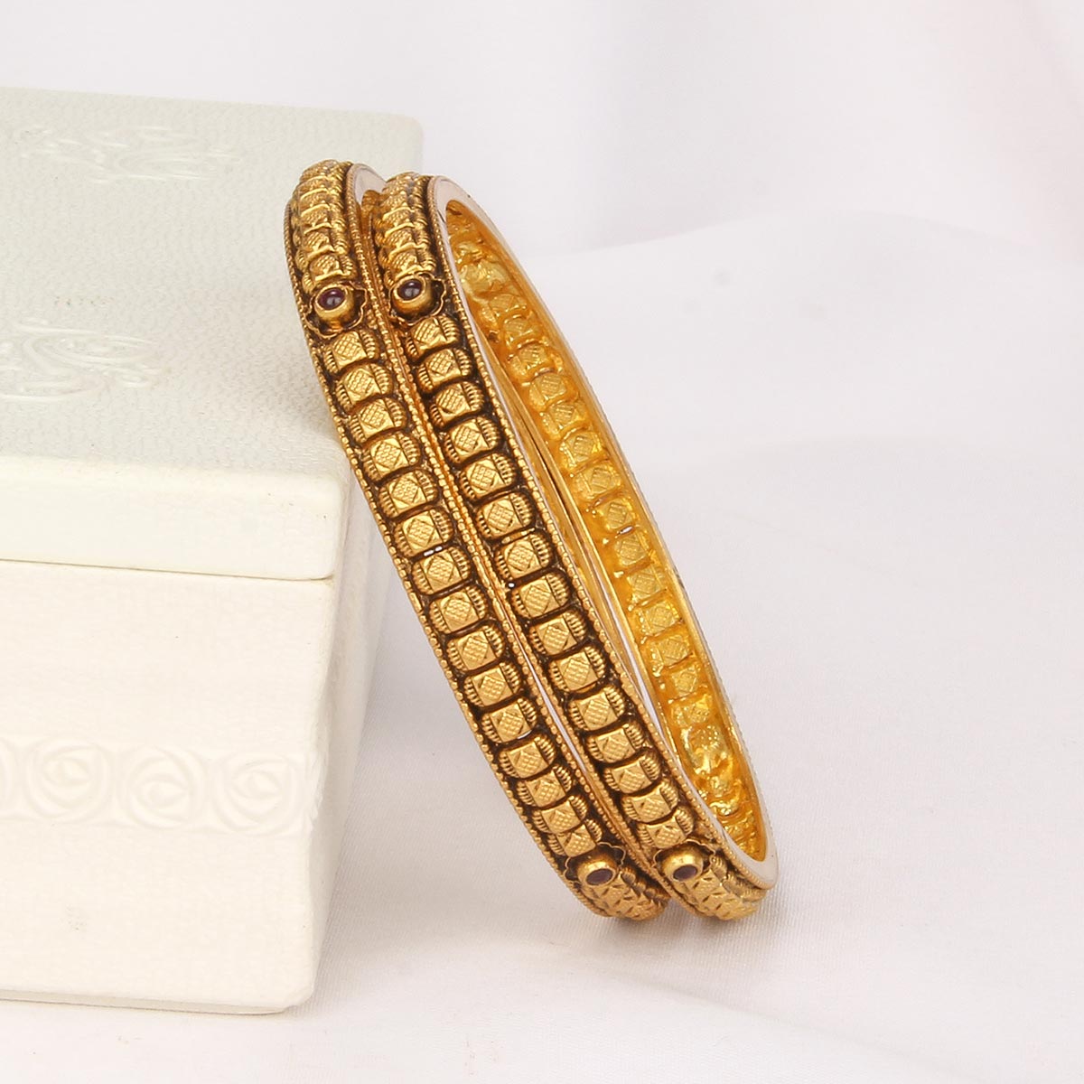 Majestic Nagas Pair Bangle