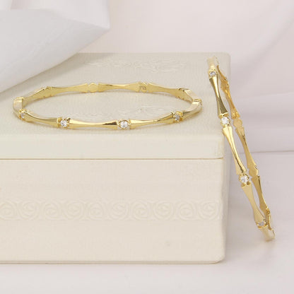 Gisha Diamond Design Pair Bangle