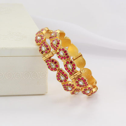 Prathikha Kundan Pair Bangle