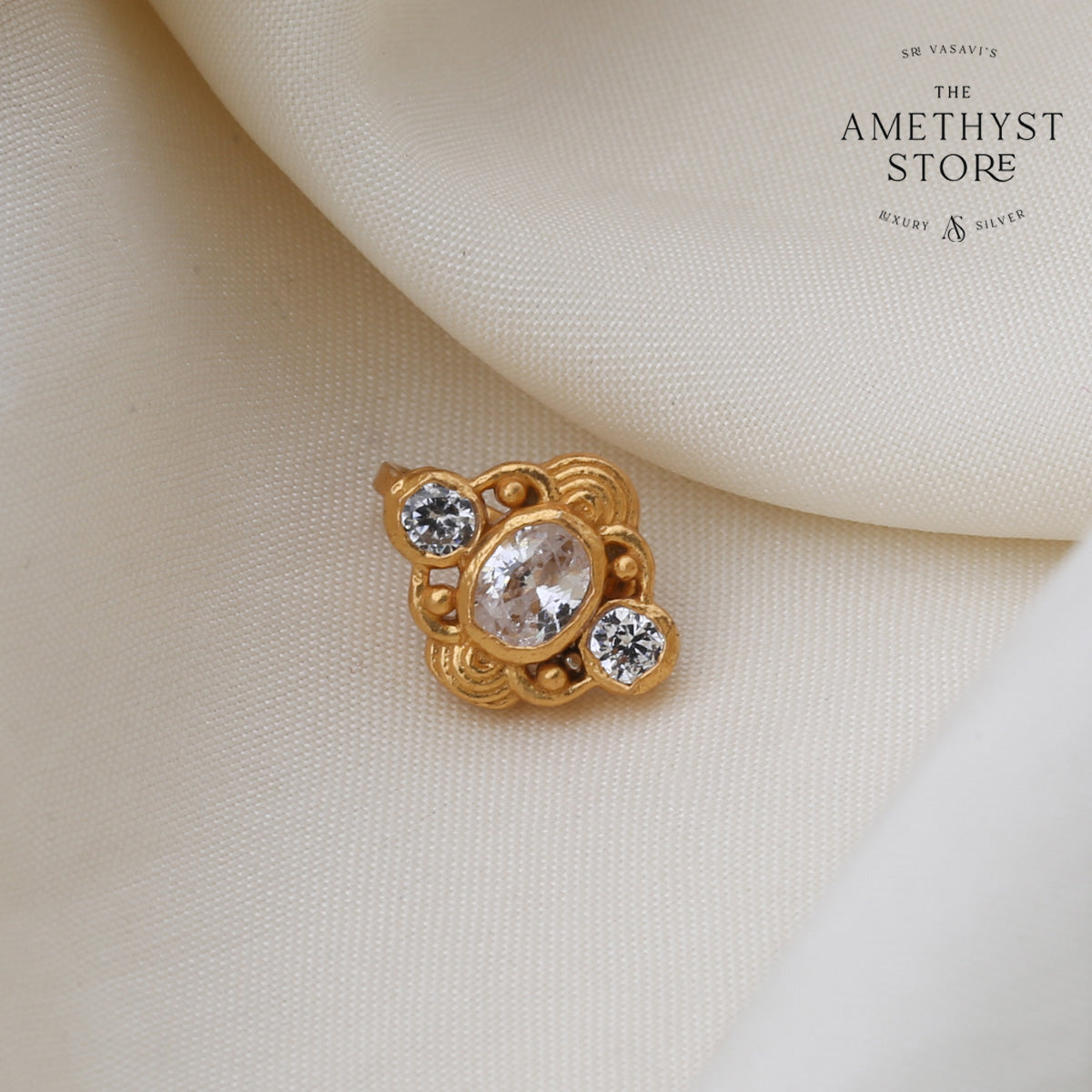 Priyasi Nose Pin