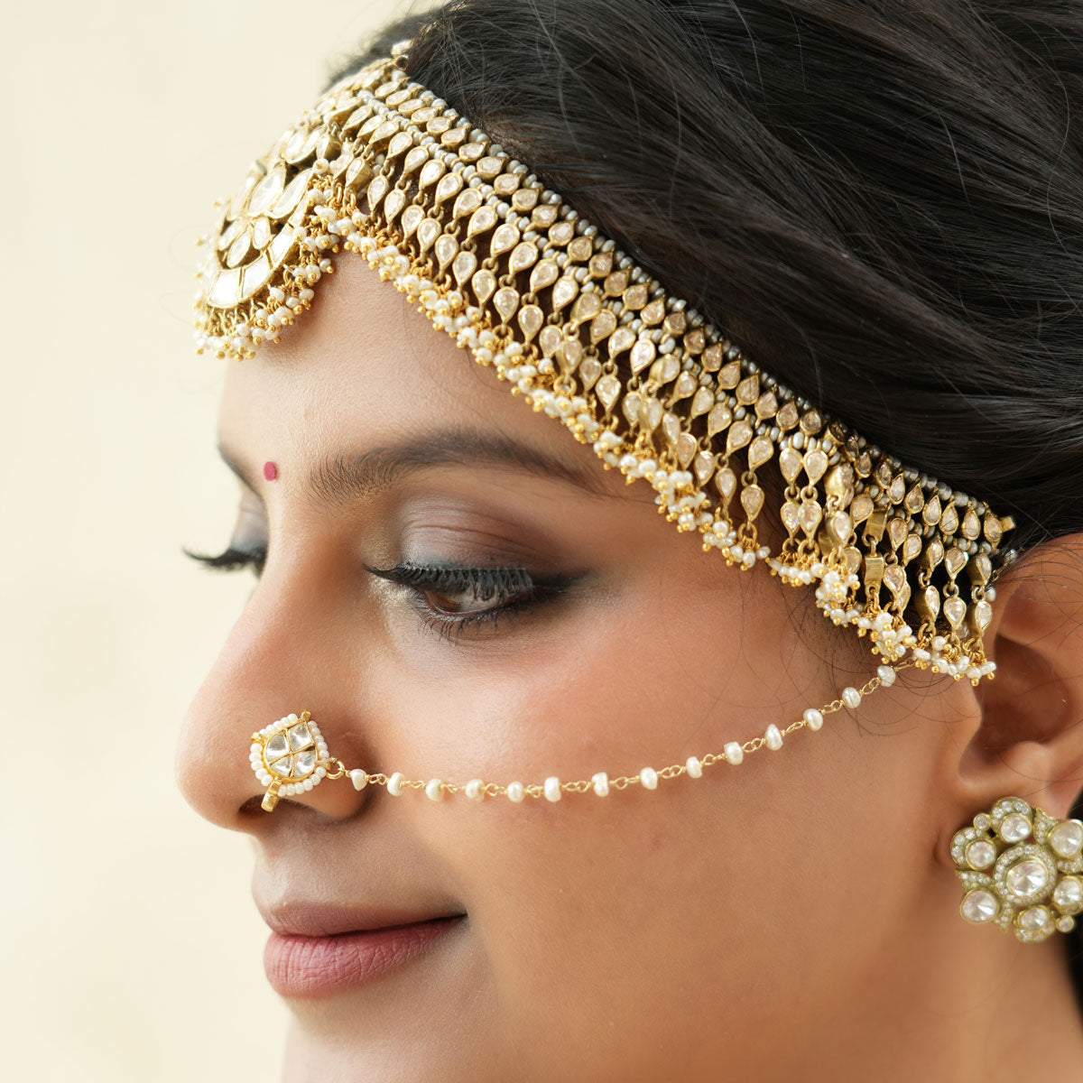 Yajita Nose Pin