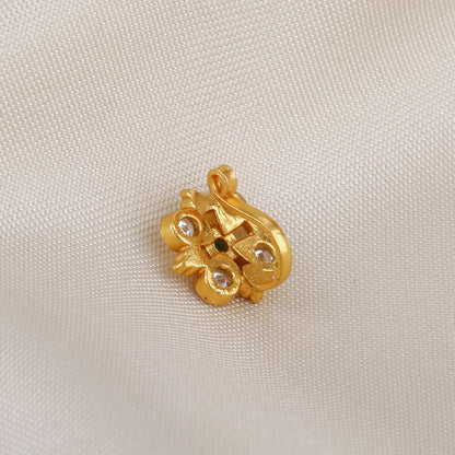 Lura Nose Pin