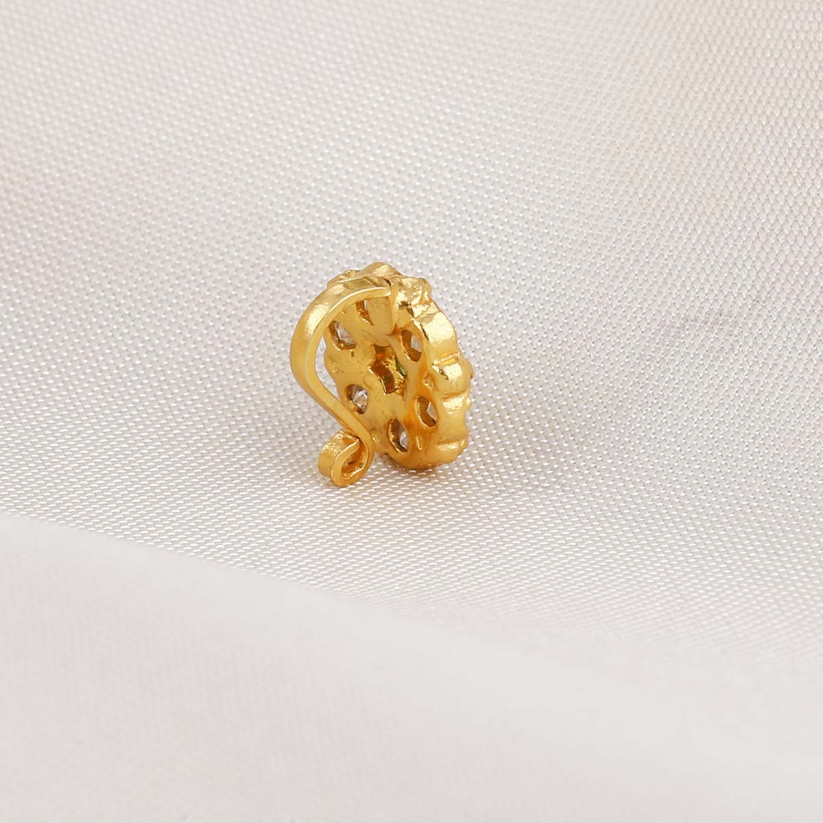 Little Flower Nose Pin