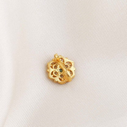Easha Nose Pin