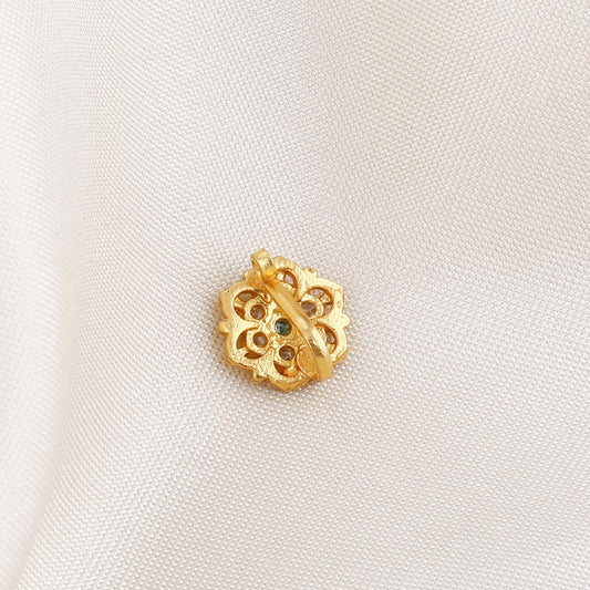 Easha Nose Pin