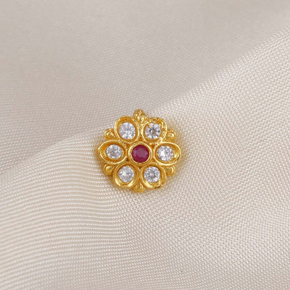 Yalika Nose Pin