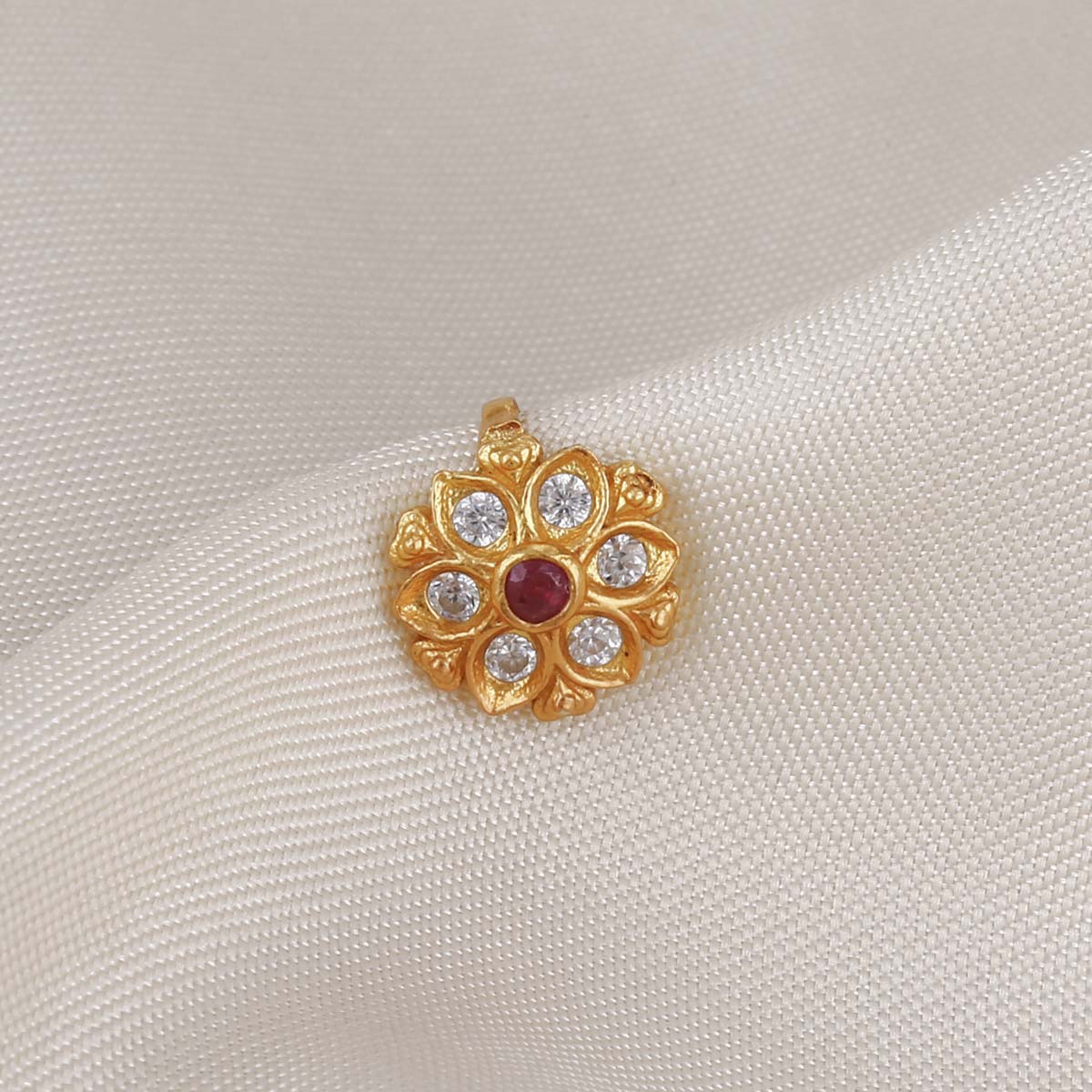 Tanusha Nose Pin