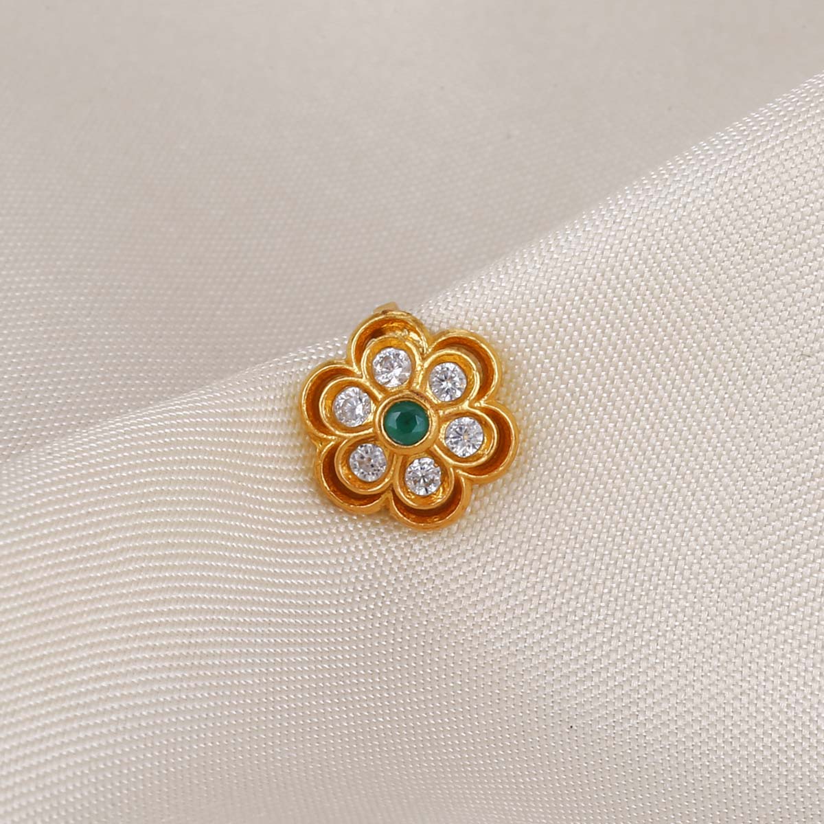 Shalika Nose Pin
