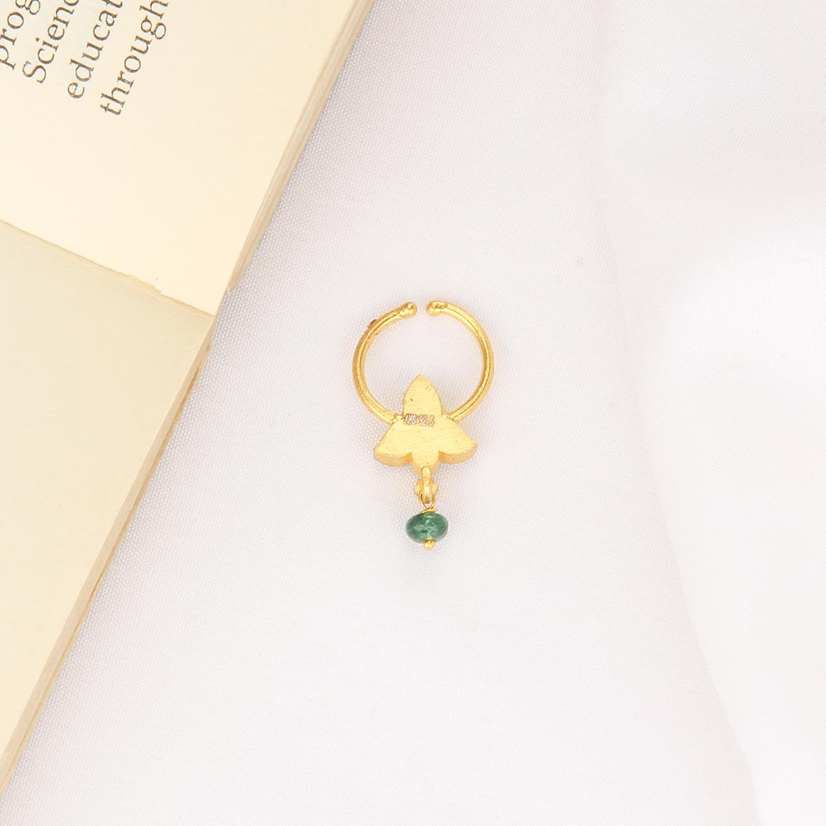 Vidhula Bullakku Nose Pin