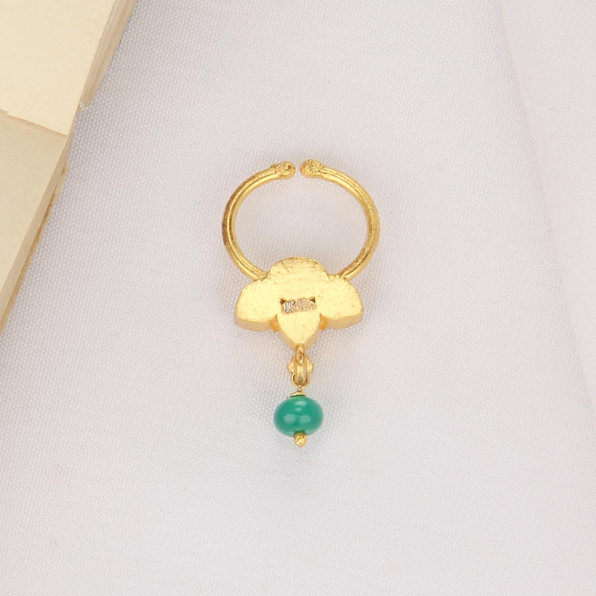 Alonza Bullakku Nose pin