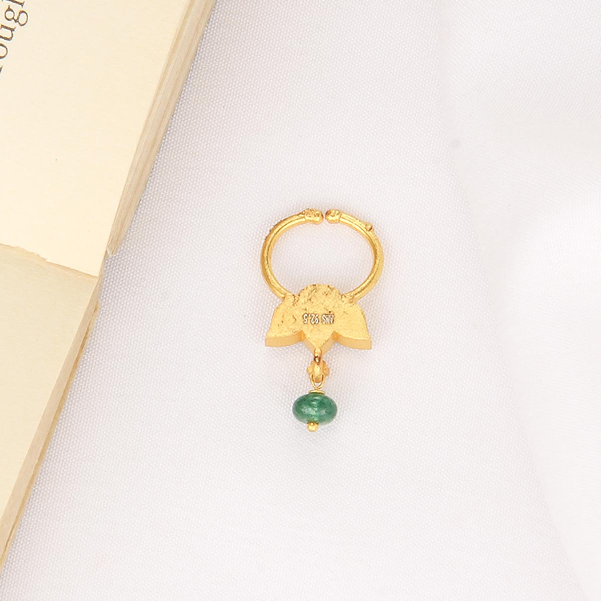 Fabulous Bullakku Nose Pin