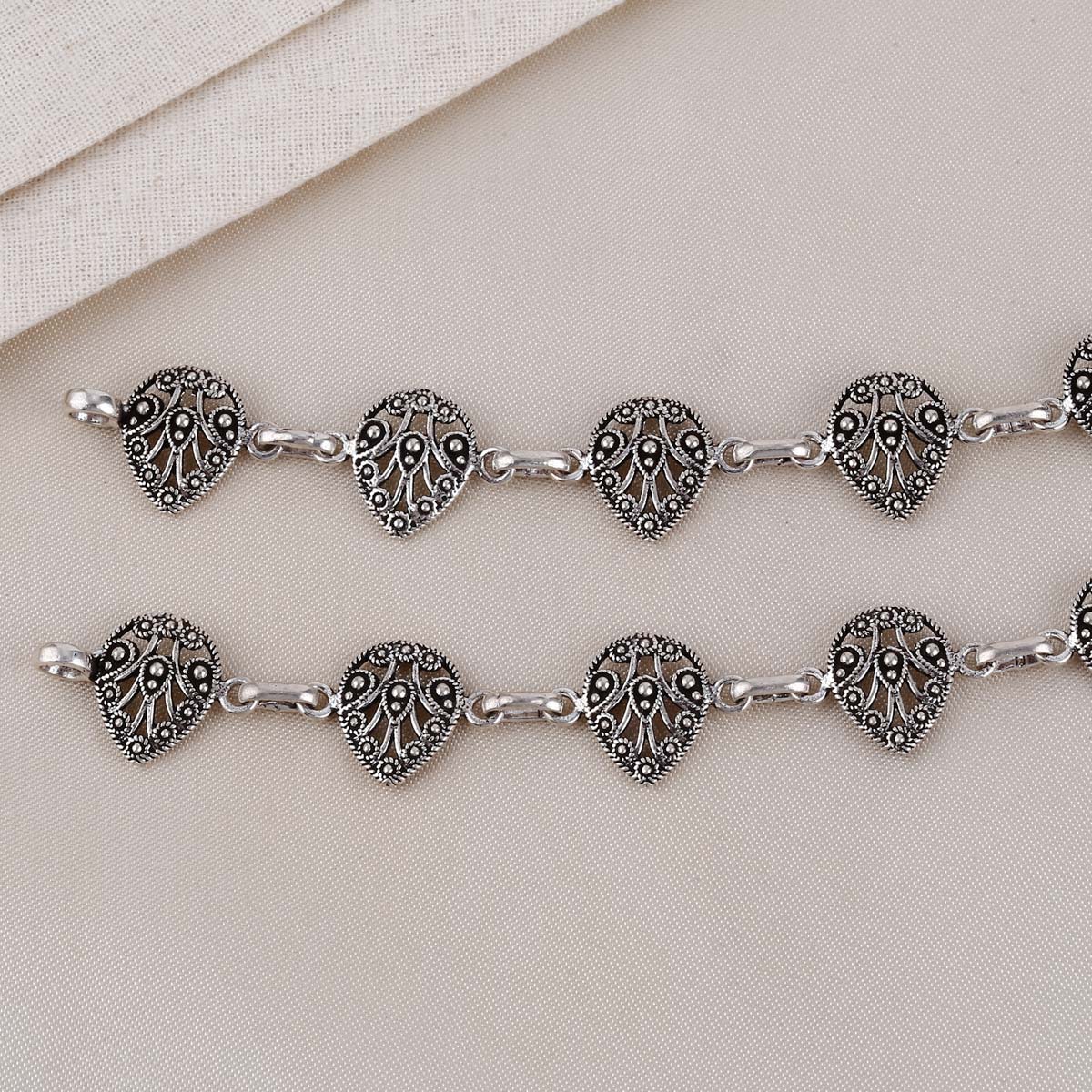 Vivetha Anklets