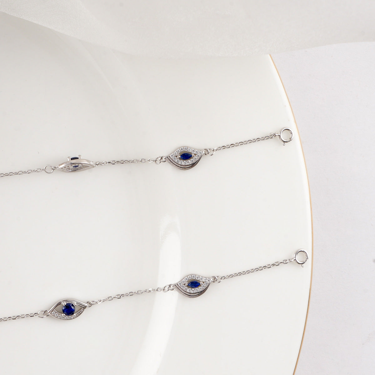 Nivithra Anklets