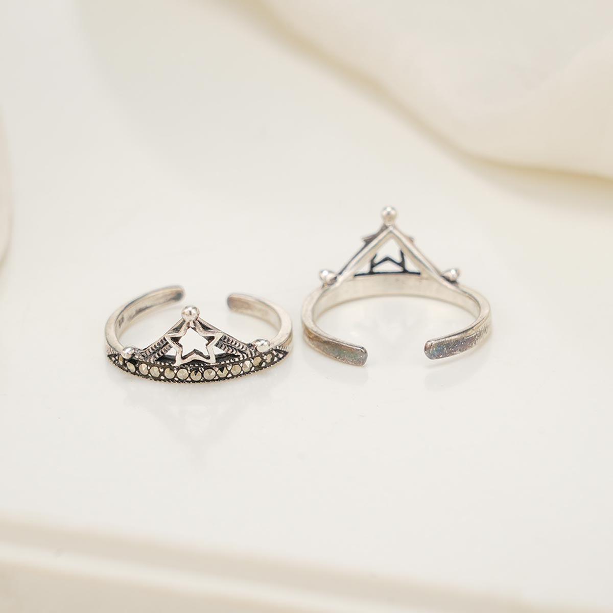 Arunali Oxidised Toe Ring
