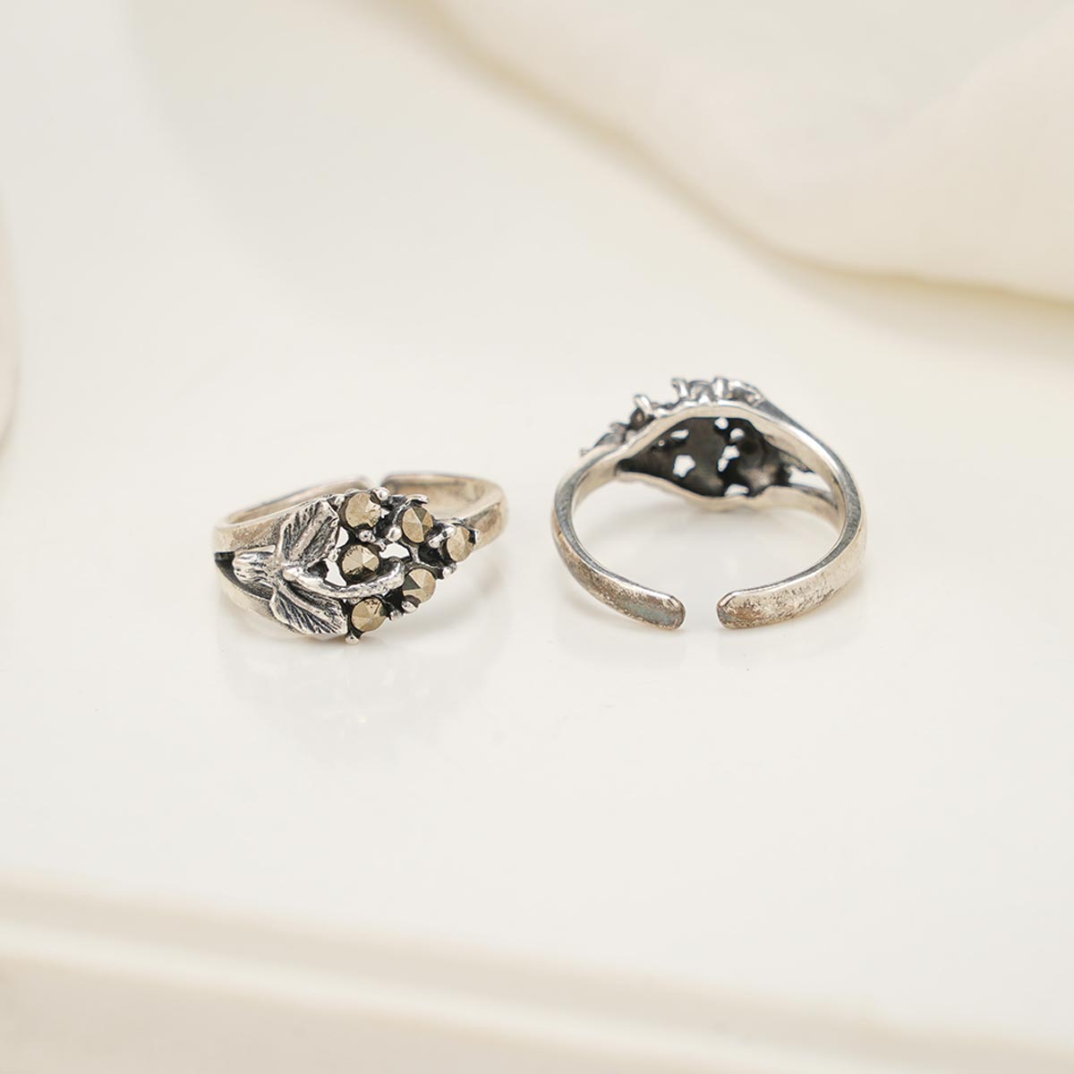 Srinitha Oxidised Toe Ring