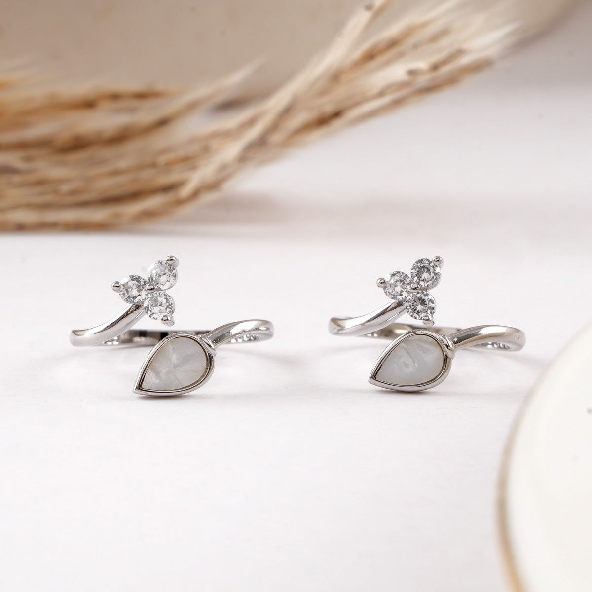 Vellura Toe Ring