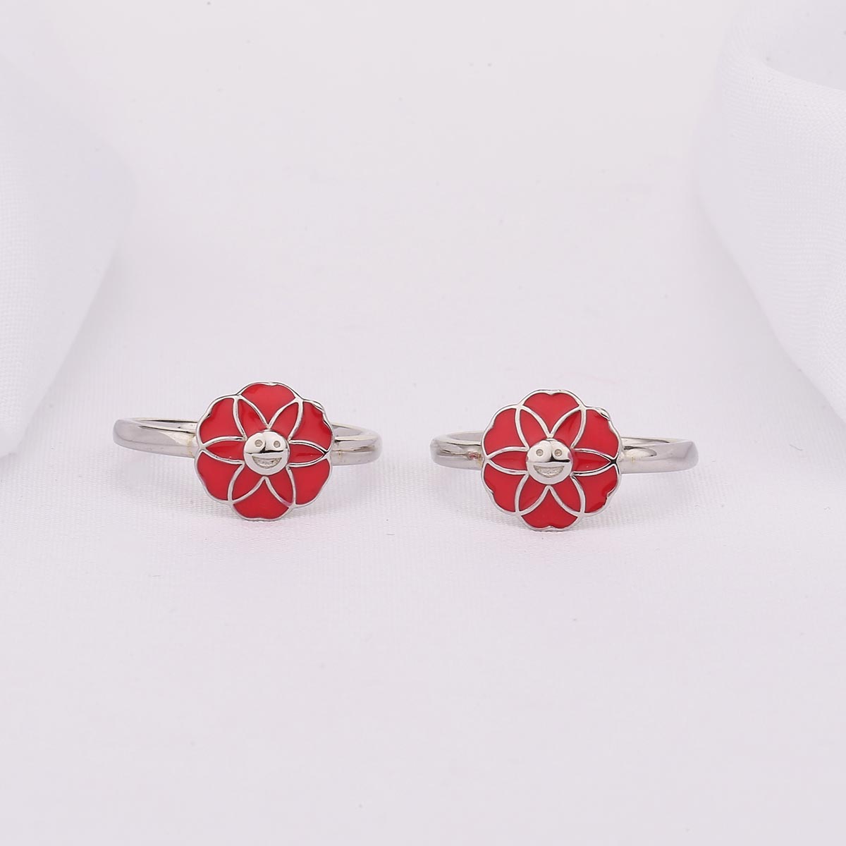 Attractive Floral Toe Ring