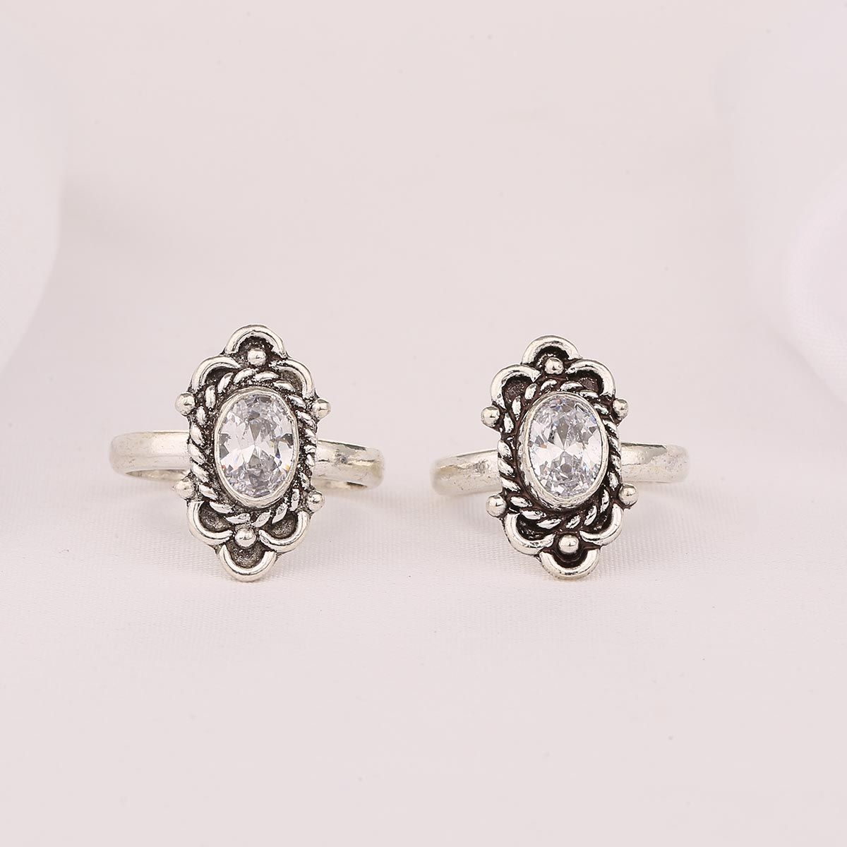 Zuhi Silver Toe Ring