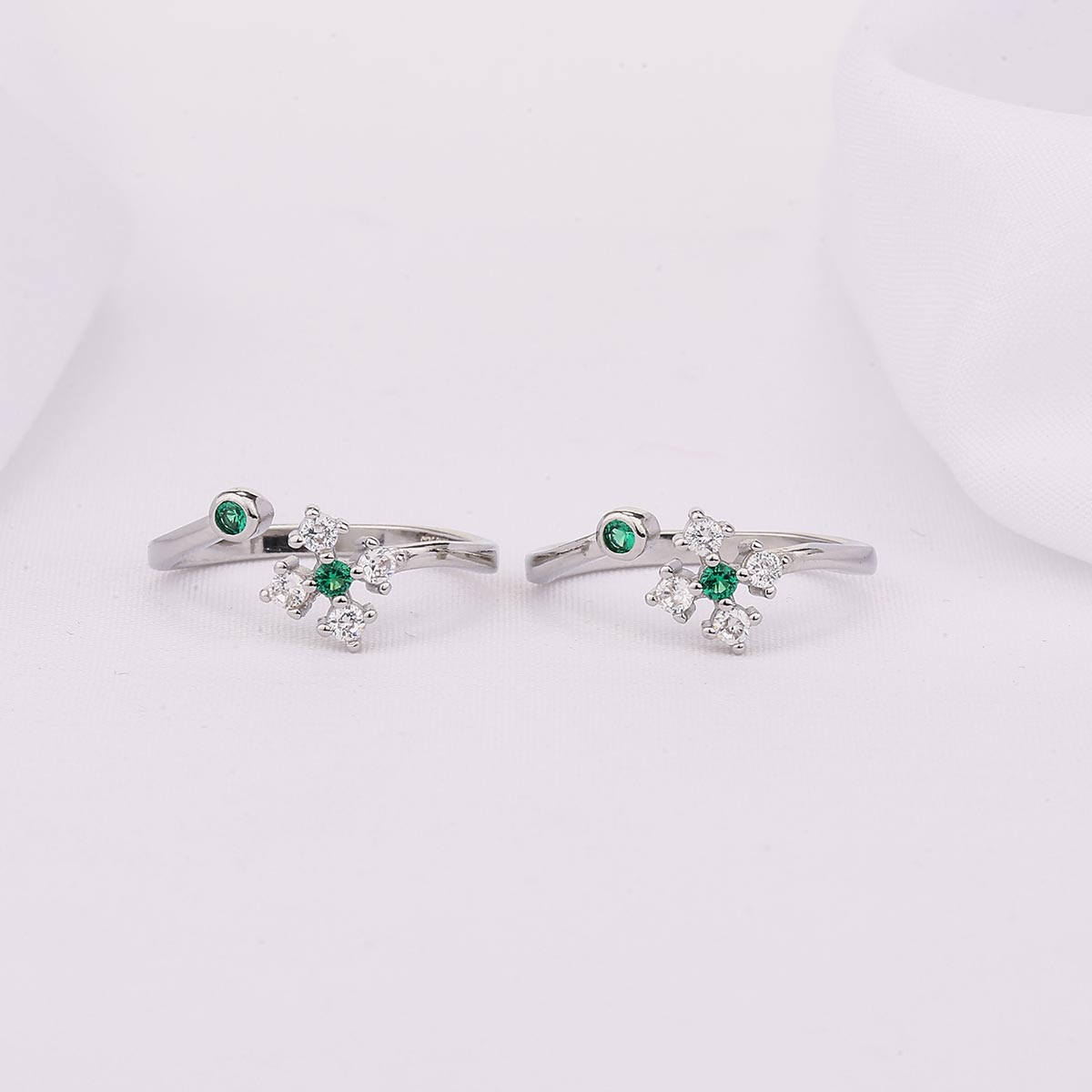 LustreStep Toe Ring