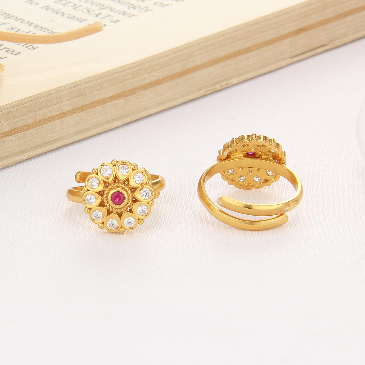 Majestic Toe Ring