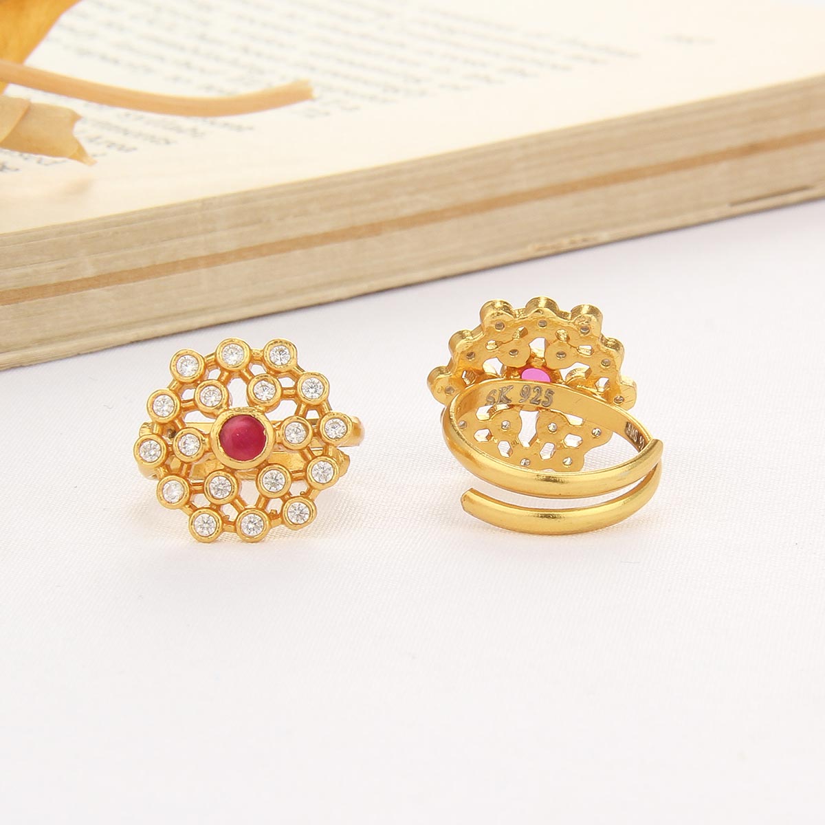 Sashay Toe Ring