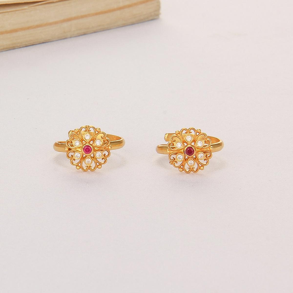 Nidhra Toe Ring