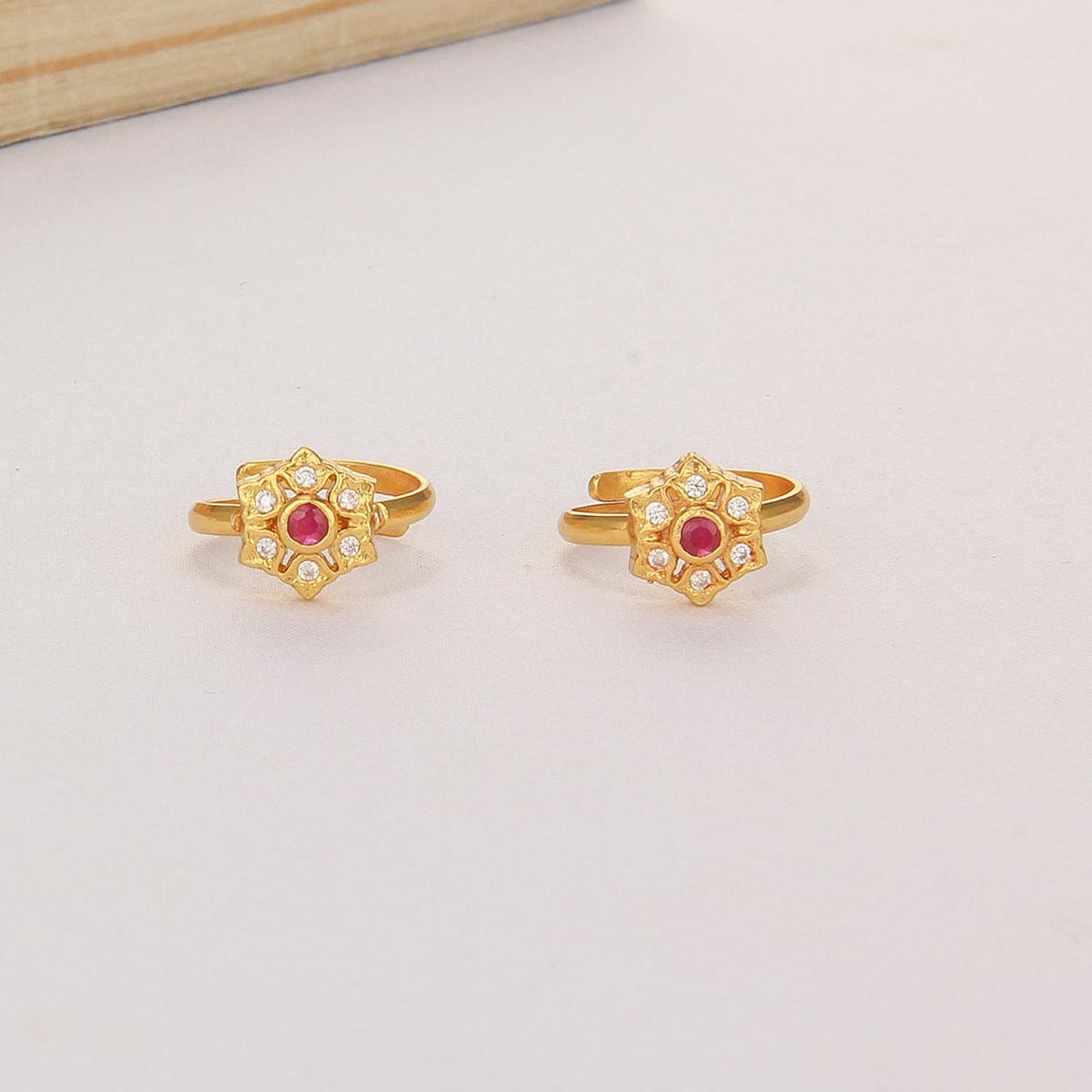 Aura Luxe Toe Ring
