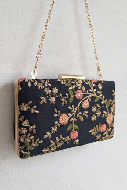 AMYRA - Floral Creeper Box Clutch - Black