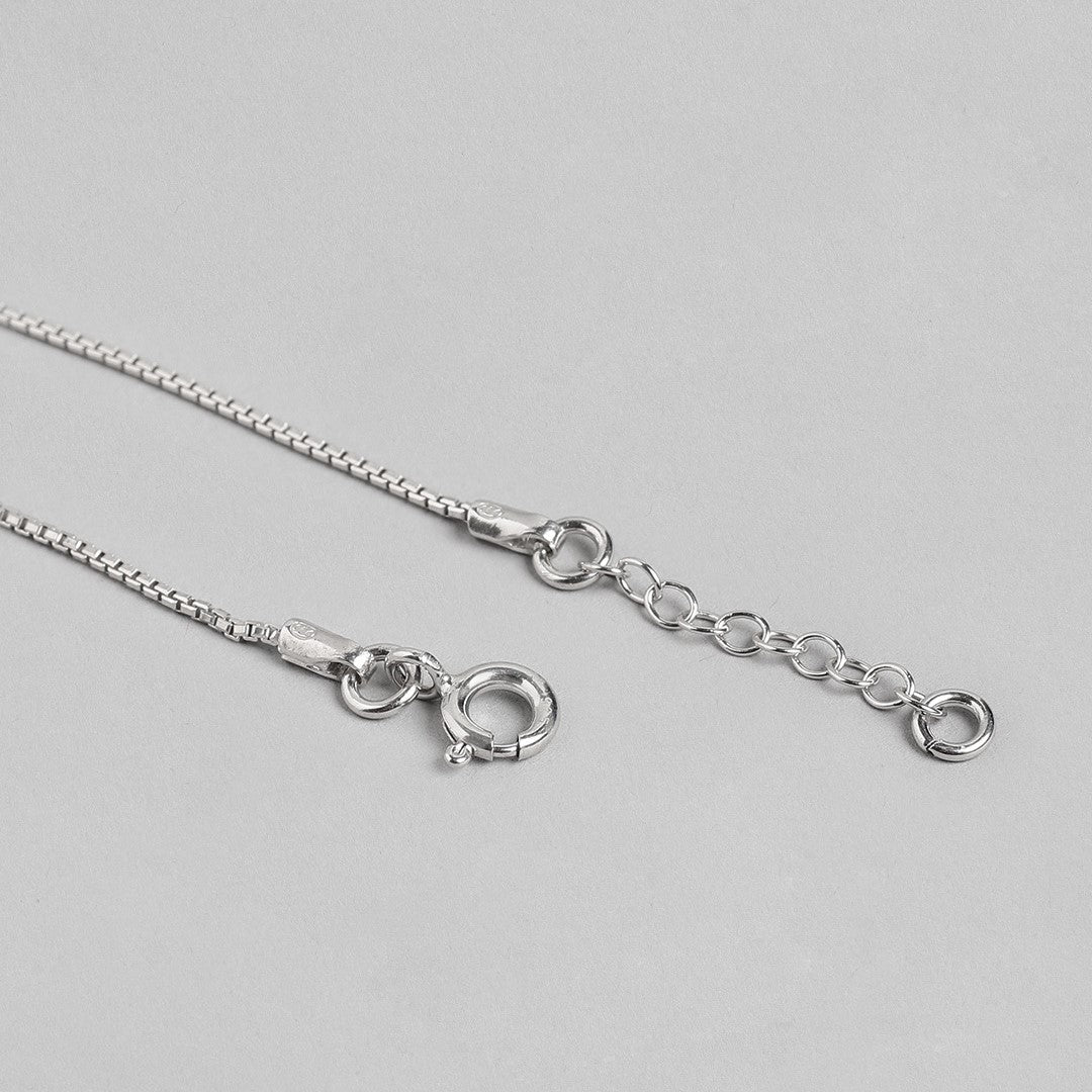 Women's 925 Sterling Silver anklet showing the adjustable box chain and secure spring clasp – Zavya
